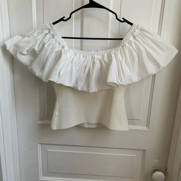 ASTR the Label Cherie White Off Shoulder Ruffle Top Large - Picture 5 of 9